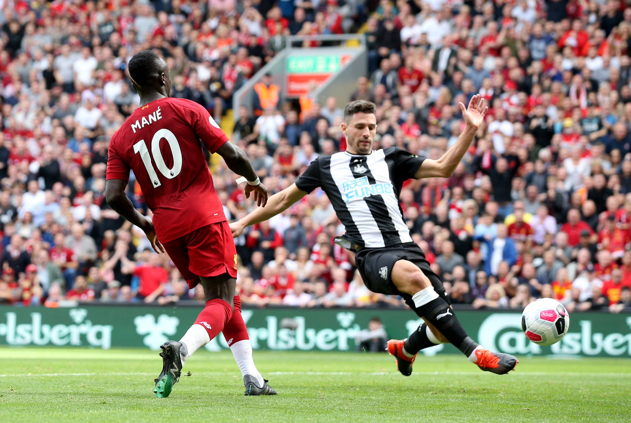 在三分线外 在三分线外